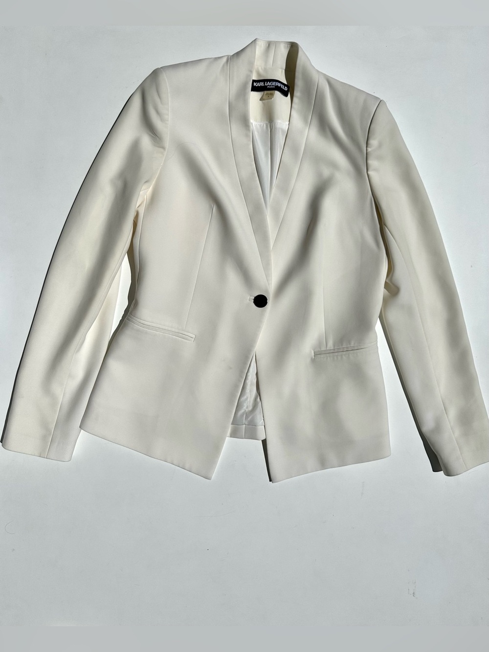 Karl Lagerfeld Ivory White Pant Suit Single-Button Blazer & Matching Trousers, 6 - Picture 2 of 16